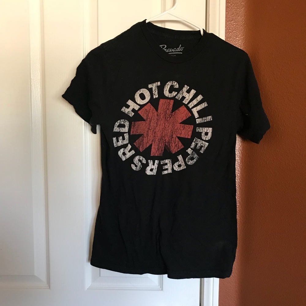 🍄red hot chili peppers t shirt